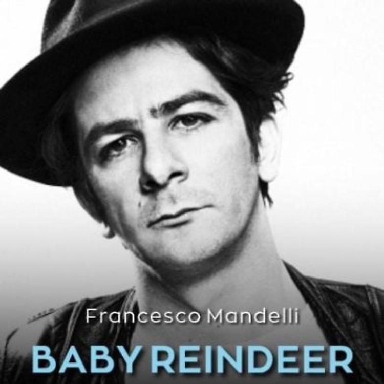 Baby Reindeer arriva a teatro con Francesco Mandelli