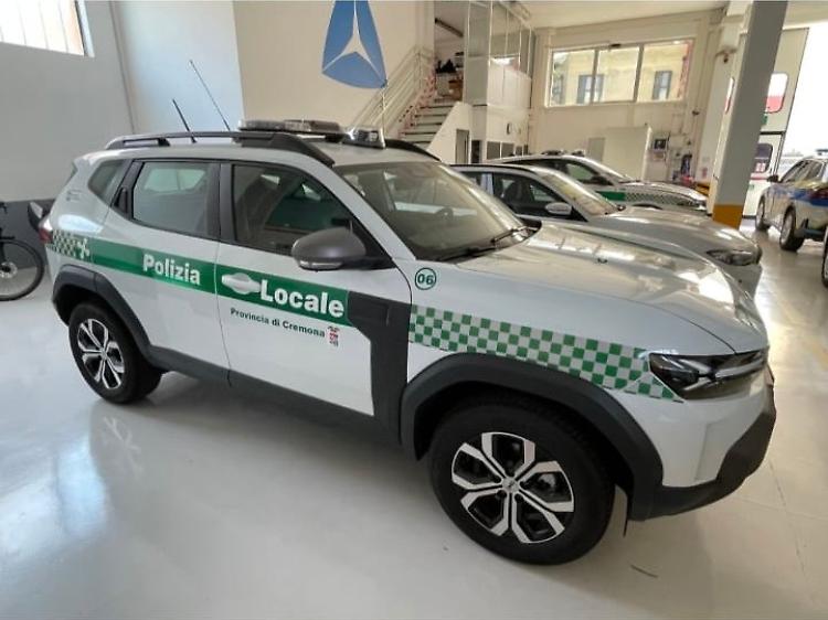 Nuova auto per la Polizia provinciale