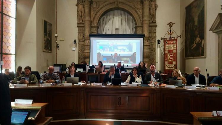 Educatori esclusi, polemica in aula sul caso Progetto A