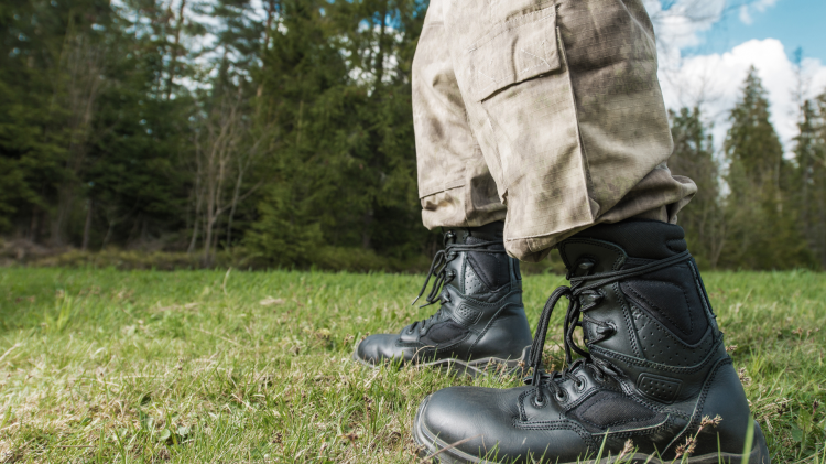 Bracconieri sorpresi, fucili e richiami sequestrati