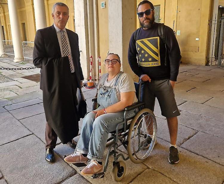Fragilità invisibili: la battaglia quotidiana di Barbara e Ouerdane