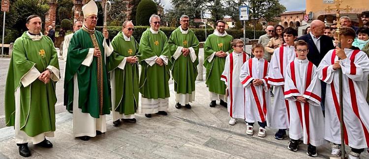 Cicognolo dà il benvenuto ai suoi nuovi parroci