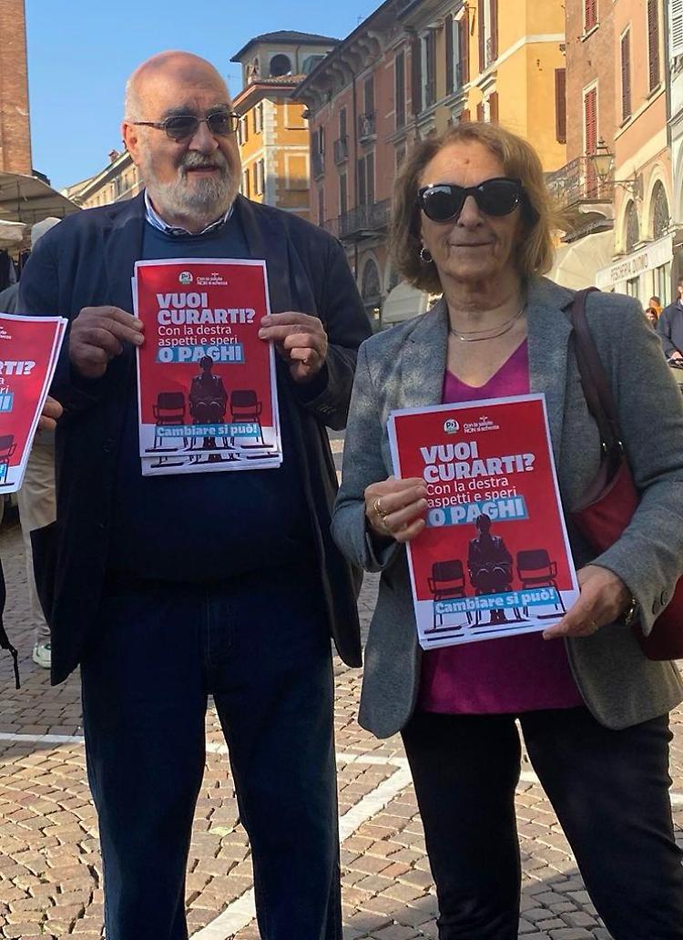 Il Pd in piazza per la sanità: «Sistema collasso, ecco le nostre proposte»