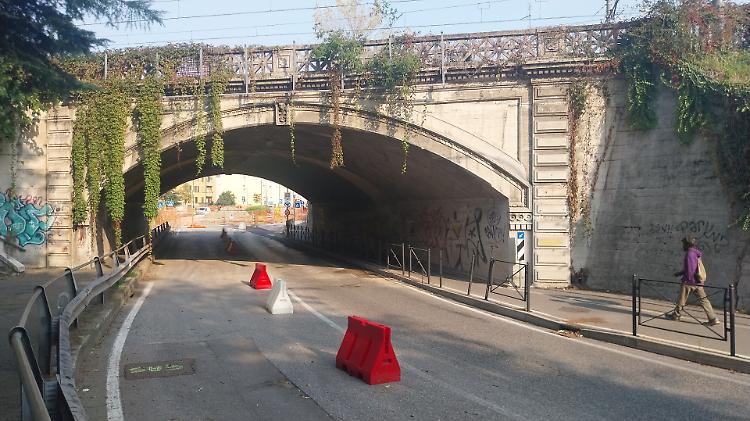 C'è uno spiraglio in via Bergamo: il sottopasso si 'sblocca'