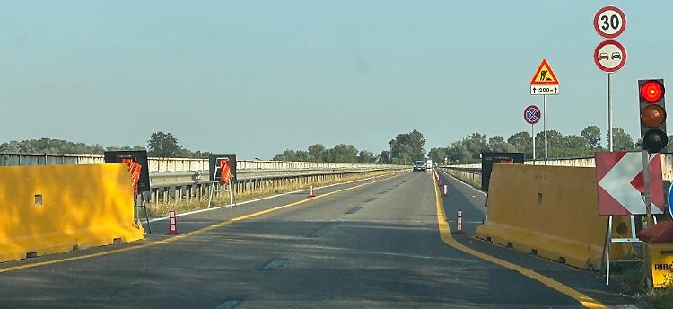 San Nazzaro: il ponte può attendere il 2026