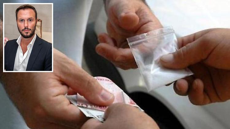 Spaccio di cocaina a domicilio: pusher arrestato, segnalato l'acquirente