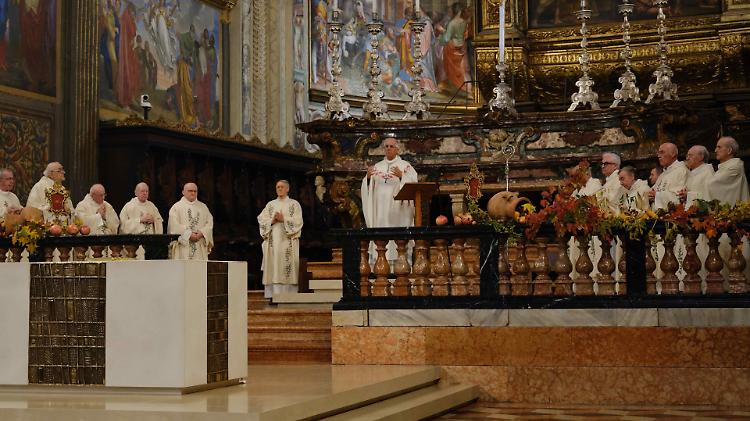 La santità come via per la pace: il messaggio del vescovo Napolioni nel giorno di Ognissanti