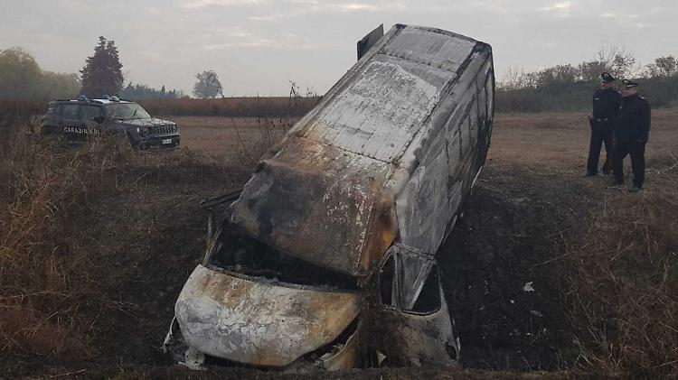 Furti e furgoni abbandonati, emergono piste sui raid ai poli logistici