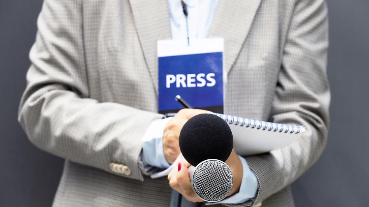 FNSI: «Tagliato il costo del lavoro. Sciopero per il contratto». FIEG: «Settore in difficoltà da anni Serve senso di responsabilità»