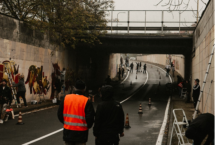 "Per il 'Cambo'? Basta seguire i graffiti"