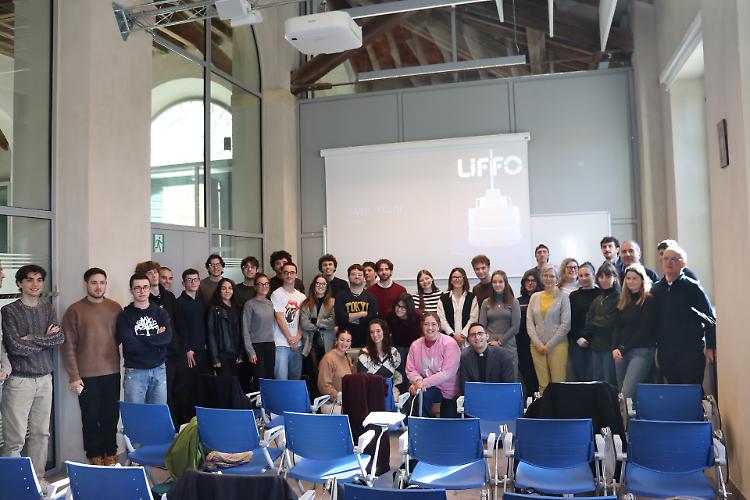 «La tecnologia come strumento, non diventiamone schiavi»