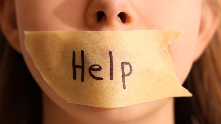 Nasce FELICE per rompere la dipendenza economica e accompagnare le donne verso la libertà