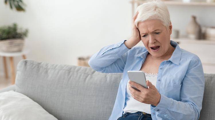 Revenge porn, chiedono soldi per non diffondere un video:  denunciata coppia