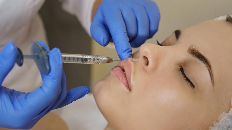 Medicina estetica, troppi falsi esperti online