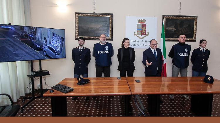 Indagine lampo, presi gli autori del maxi furto alla profumeria