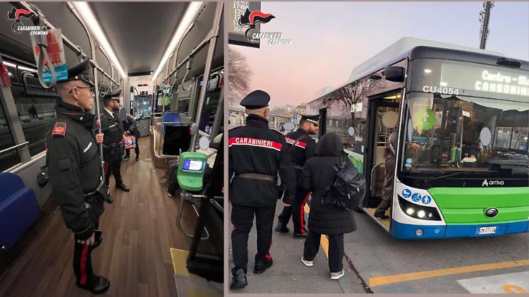 Carabinieri a bordo dei bus per proteggere i passeggeri