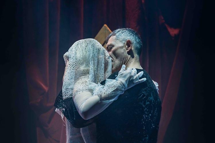 #DIRITTODICRITICA: &laquo;Amleto&sup2;&raquo;, la recensione