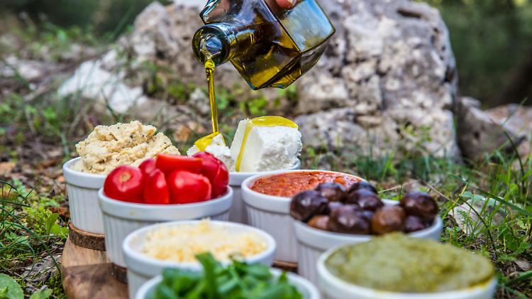 Dieta su misura: il ruolo terapeutico degli alimenti contro il cancro