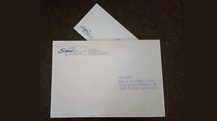 Natale solidale, sei famiglie ricevono un aiuto concreto da Steel Color