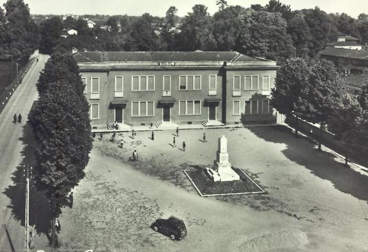 Piazza in mostra: &laquo;&Egrave; una parte di noi&raquo;