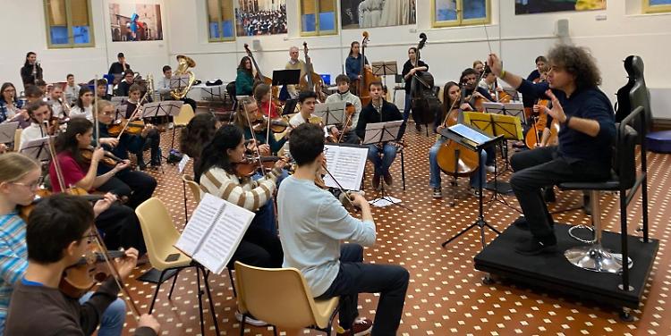 Un&rsquo;amicizia di note per augurare la pace