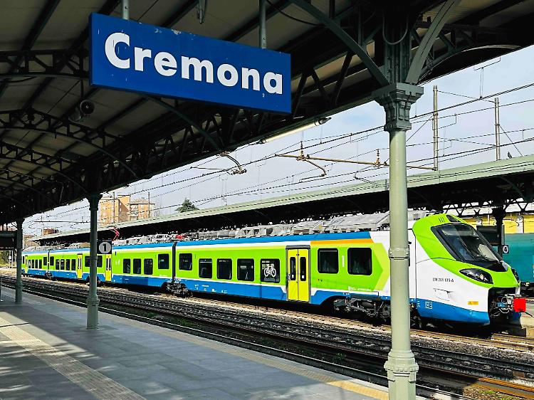 In provincia rotaie 'congelate', boom di ritardi e cancellazioni