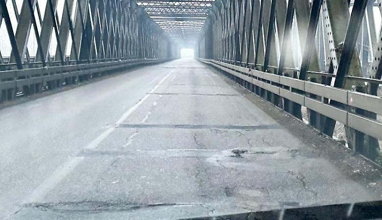 Interventi sul Ponte di ferro, quattro notti di senso unico alternato