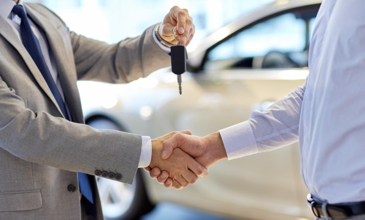 Documenti falsificati: si intesta 82 auto e le &lsquo;vende&rsquo; online