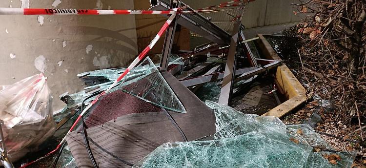 Ora l'allerta sicurezza diventa un caso politico