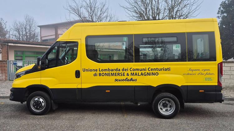 Un nuovo scuolabus per i bambini grazie alla generosit&agrave; del Gruppo Ferraroni