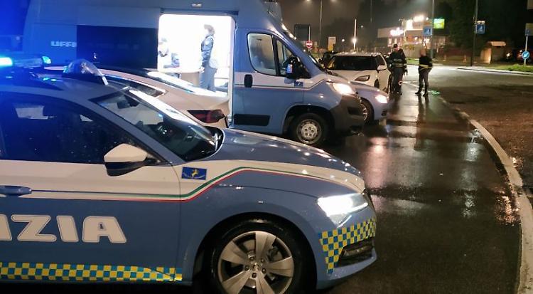 In contromano in tangenziale per scappare dalla polizia, pirata nei guai