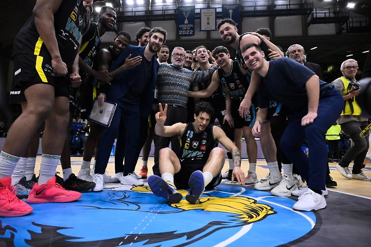 Vanoli pazzesca, Cant&ugrave; crolla!