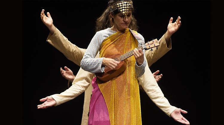 Pluto: risate dissacranti con i Sacchi di Sabbia