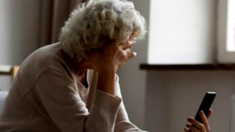 Maxi bonifico. E le svuotano il conto 