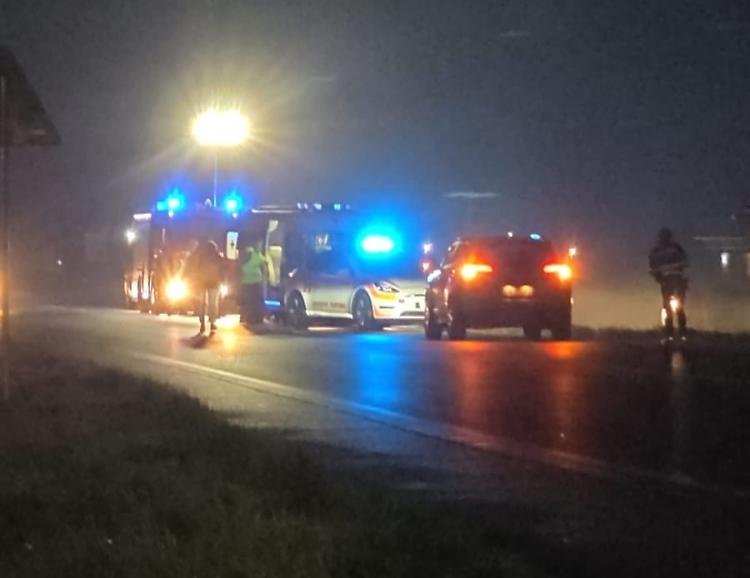 Auto fuori strada sulla Bergamina, cinque ragazzi feriti