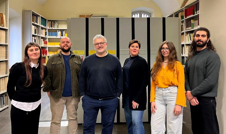 Lo staff del Laboratorio Arvedi: Chiara Delledonne, Giacomo Fiocco, Marco Malagodi, Michela Albano, Eleonora Verni, Mario Gentile
