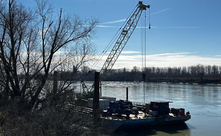 Ponte di San Daniele, il cantiere entra nel vivo: l'ora dei sommozzatori