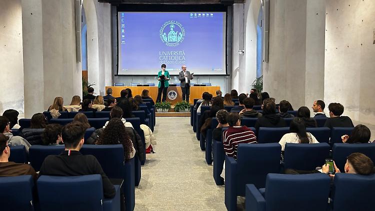 Start Lab, alla Cattolica lezione di imprenditorialit&agrave; per gli studenti delle superiori