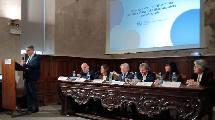 Bellezza: disegno di legge per garantire la qualit&agrave;