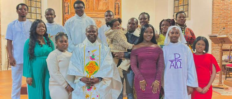 Nasce il gruppo giovanile della comunit&agrave; cattolica ghanese