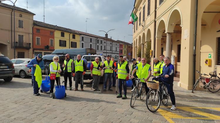 Fossi liberati dai rifiuti: raccolta record in poche ore