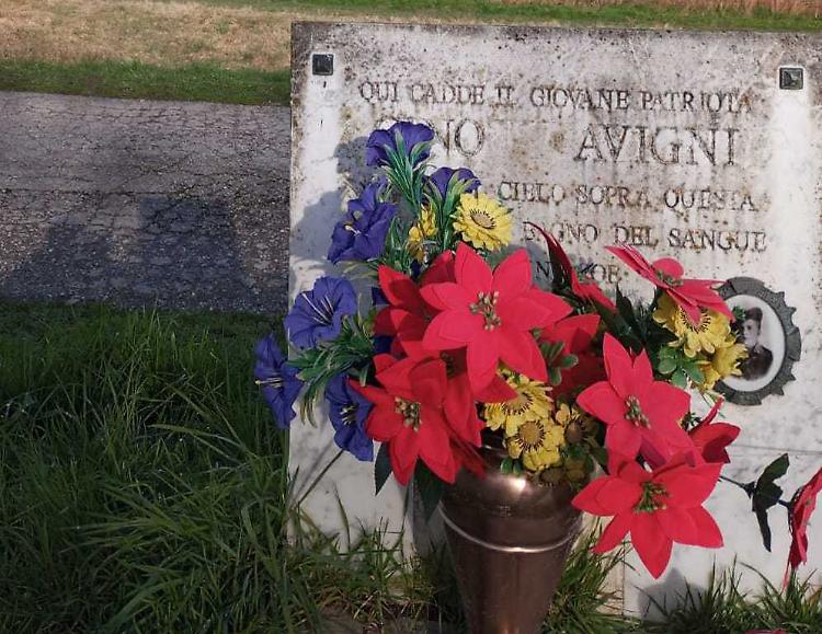 &laquo;Palasport al partigiano Avigni&raquo;