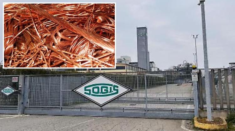 Rubava cavi di rame in autostrada, camionista arrestato dai carabinieri