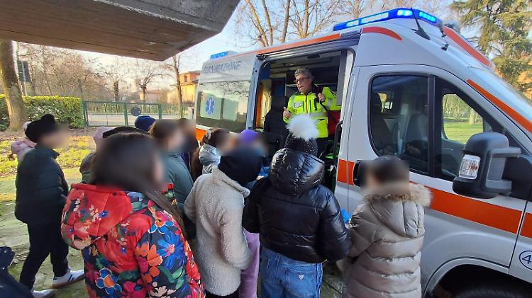 Gli studenti alla lezione 'salvavita'