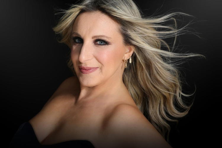 &laquo;No, vabb&egrave;, mi adoro&raquo;: Katia Follesa e la comicit&agrave; dell'autostima