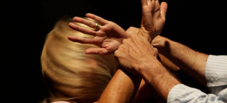 Botte e minacce, la difesa dell&rsquo;ex marito