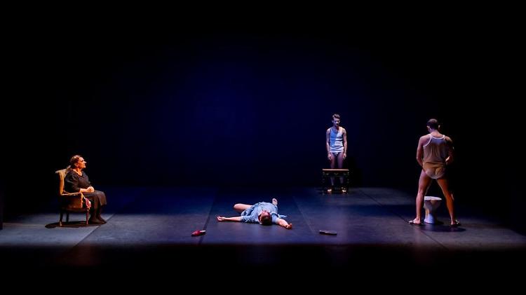 #DIRITTODICRITICA: &lsquo;L'angelo del focolare&rsquo;, vota l'autore della recensione migliore