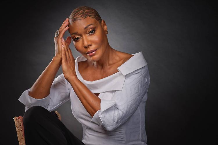 Amii Stewart: A New Line on the Horizon