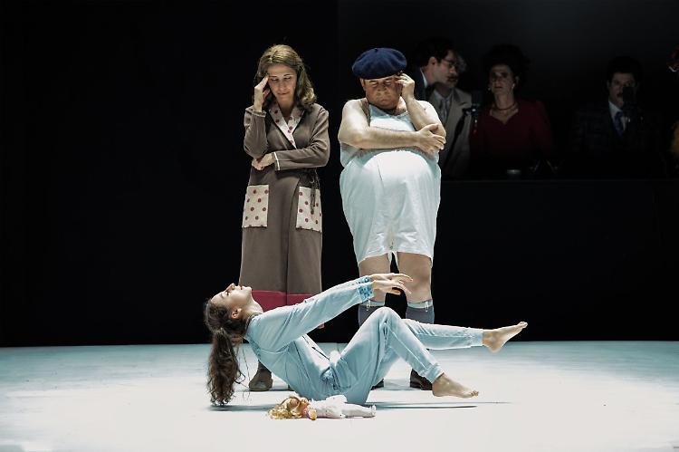 Fantozzi, una tragedia moderna: la maschera che siamo