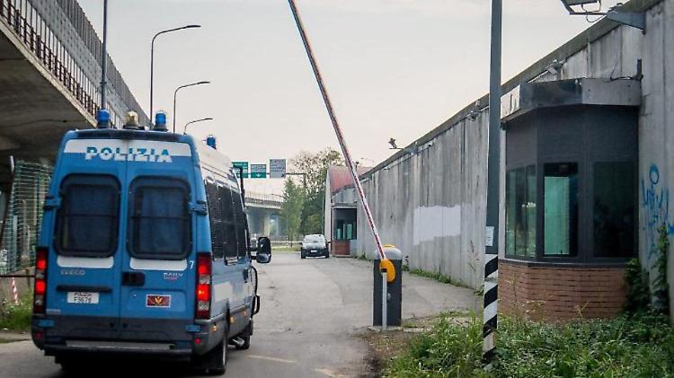 Immigrazione clandestina, quindici persone accompagnate alla frontiera e ai Cpr